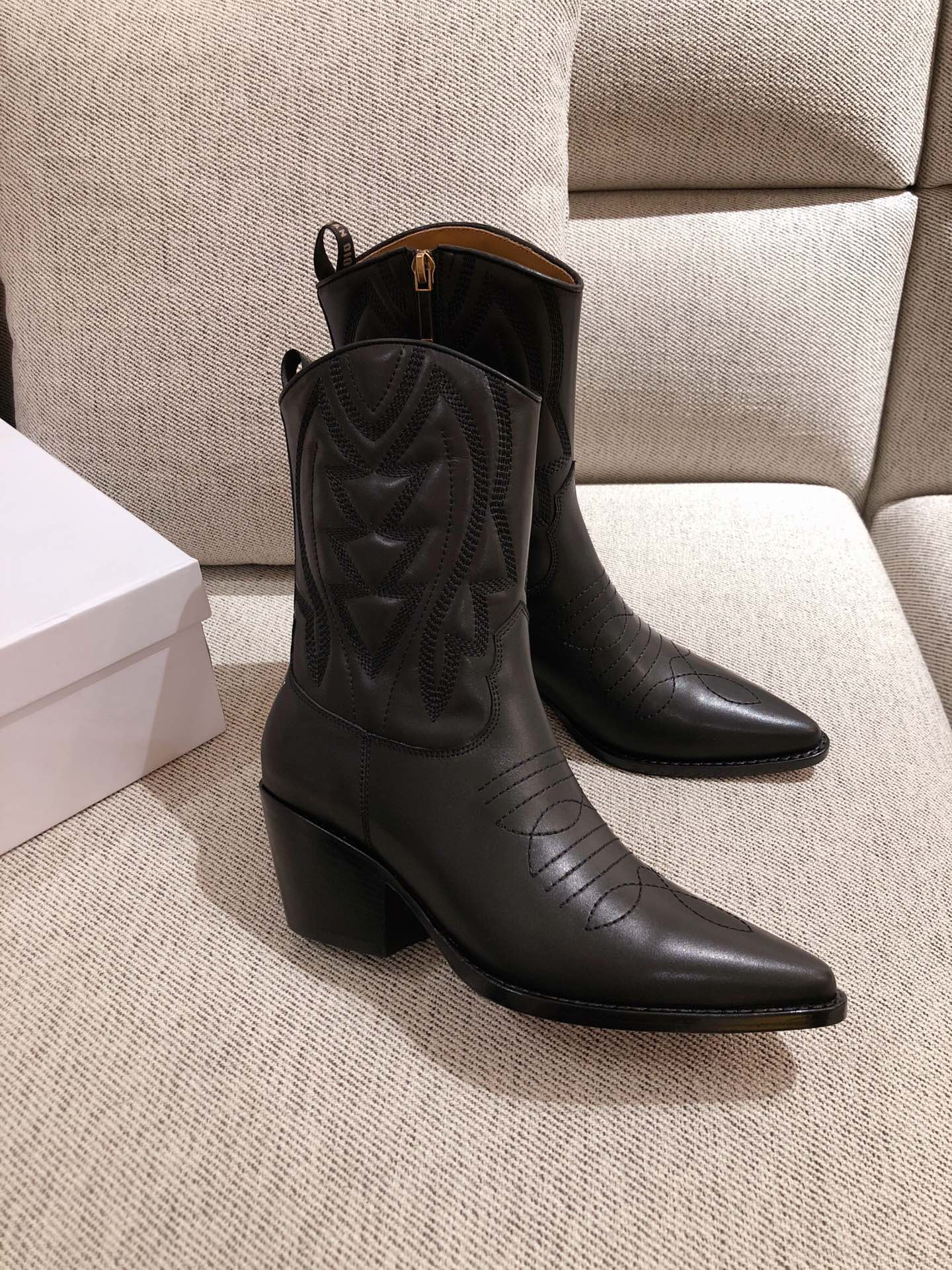 D*or boots 22