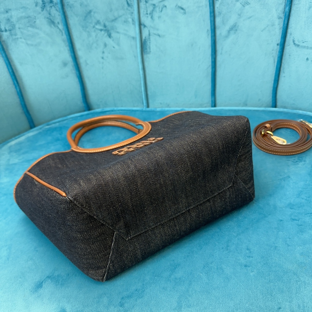 Lvy tote bag